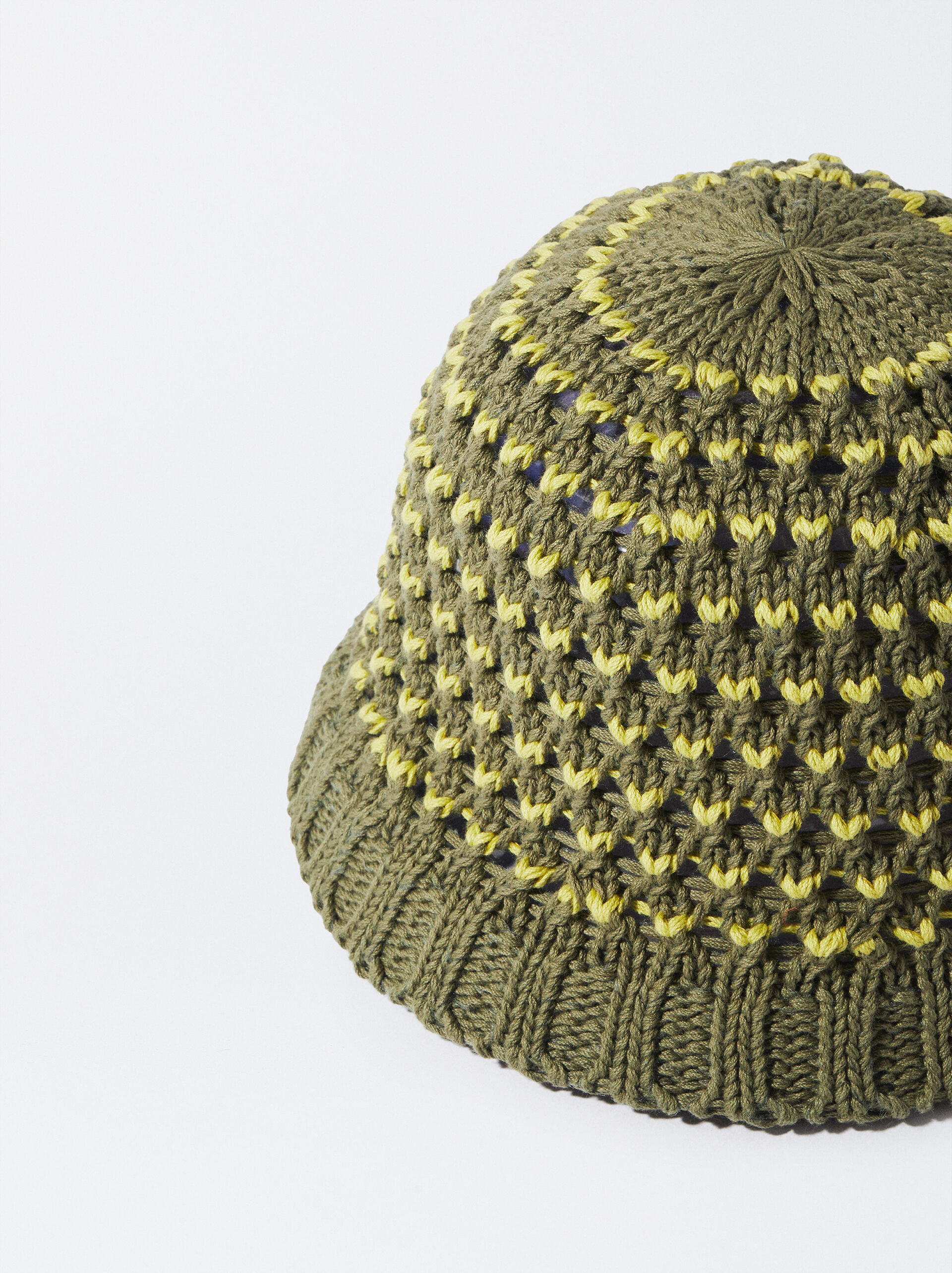 Knitted Bucket Hat image number 1.0