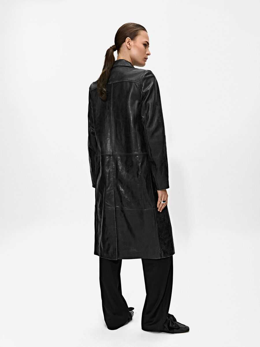 Long coat with pockets