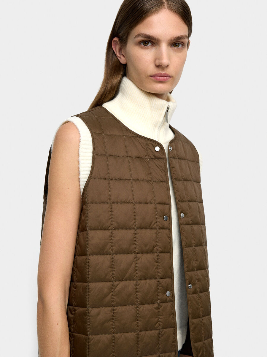 Jacket with hood and vest