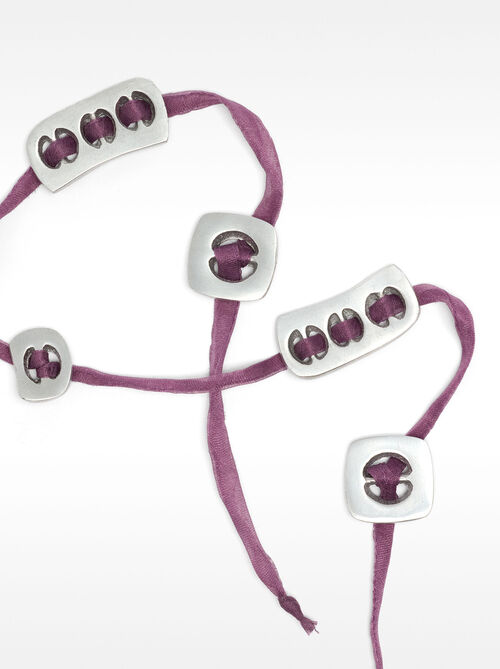 Pulsera de cordón con placas