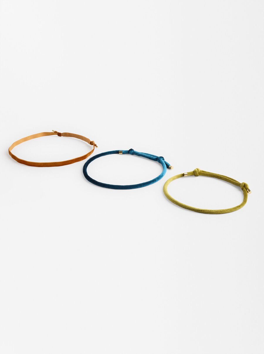 Set de collares aterciopelados