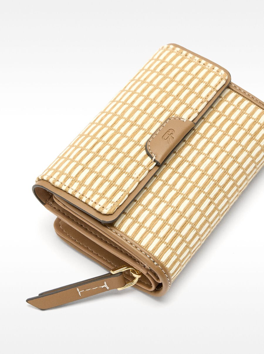Straw-effect wallet