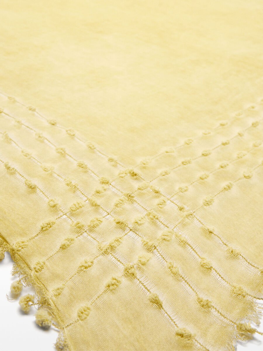 Pashmina crossed detail with knots
