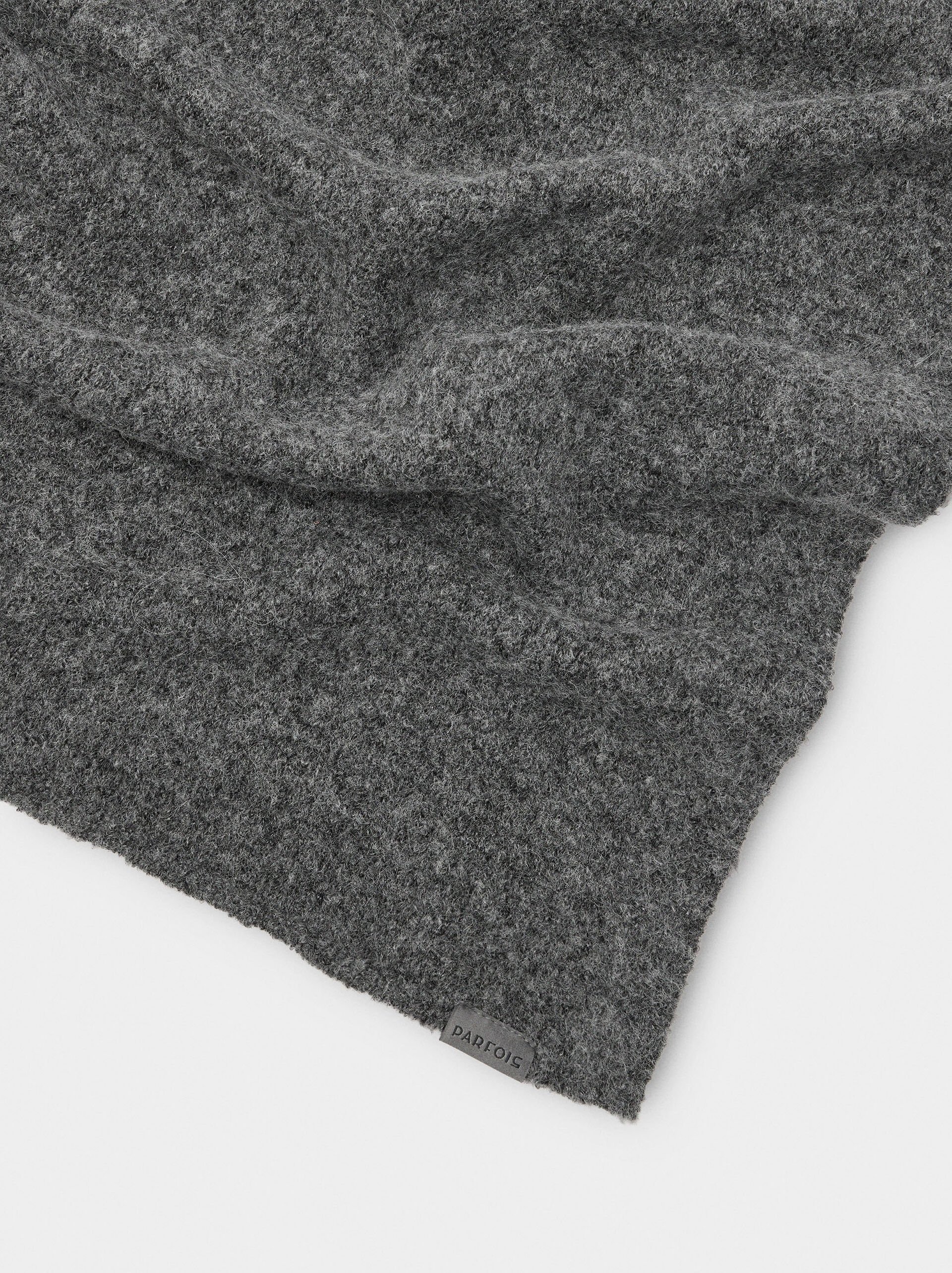 Schal aus glattem Stoff mit gerippten Kanten image number 2.0