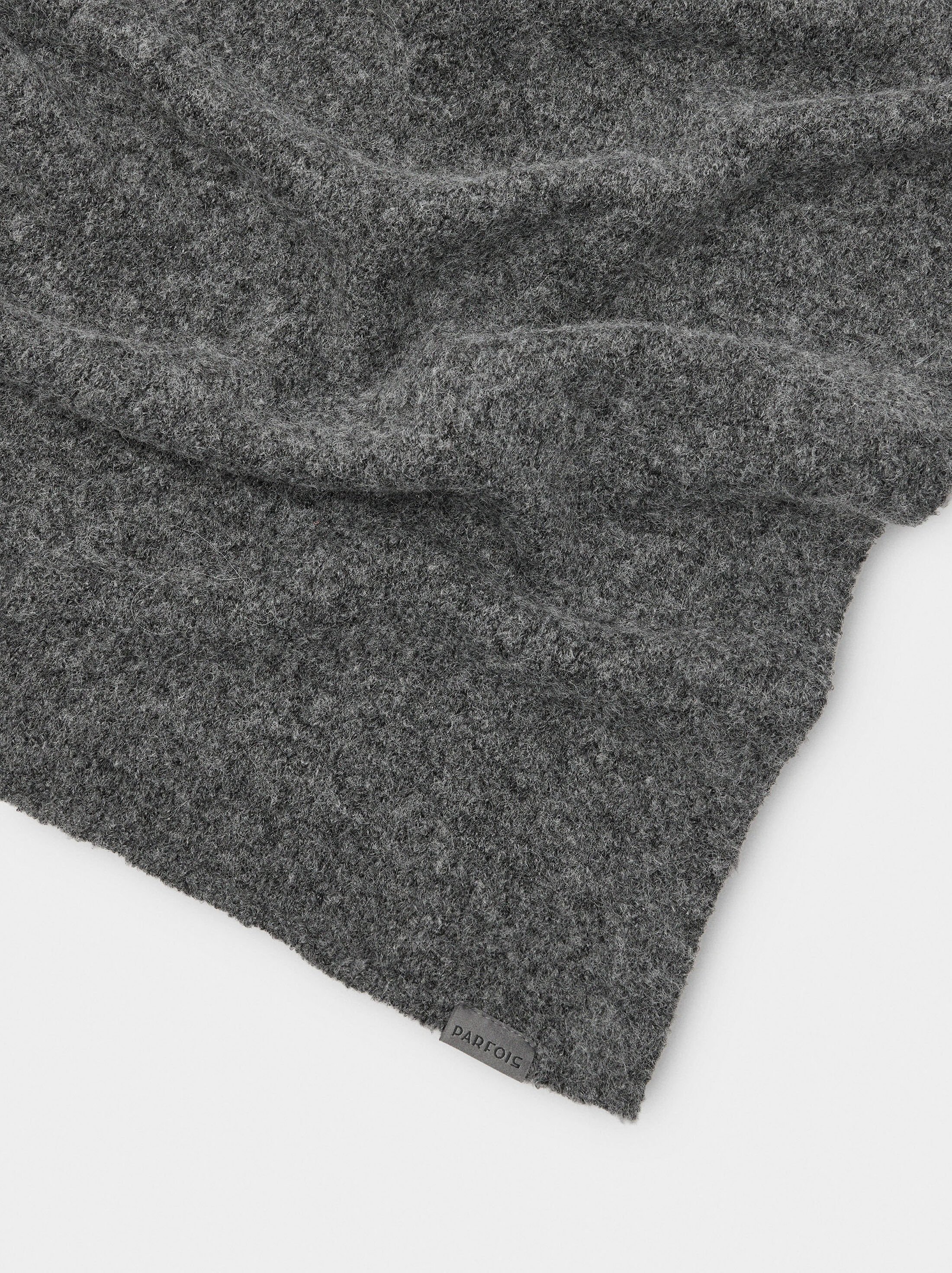 Bufanda llis amb vores canalades image number 2.0