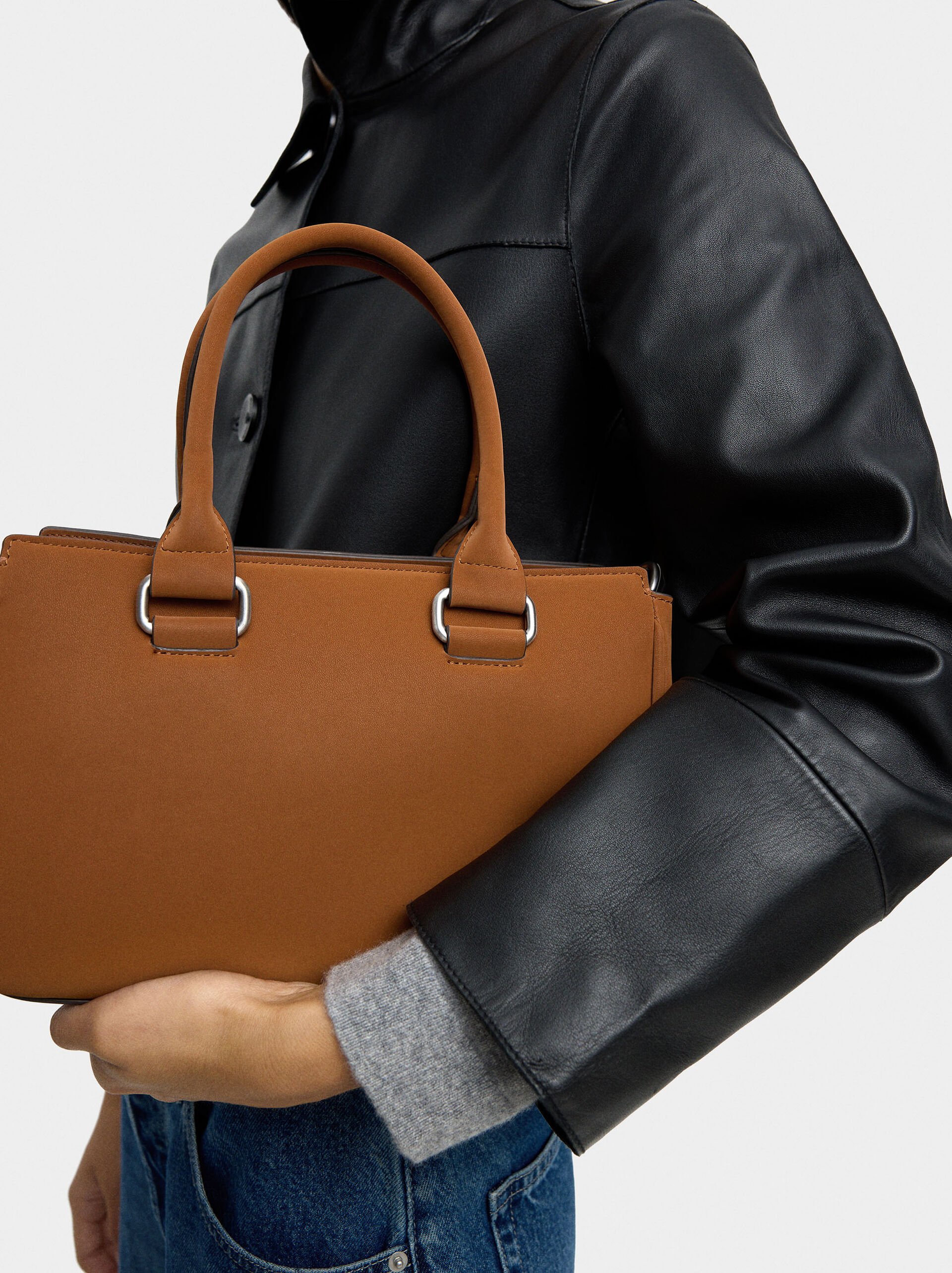 Tote bag with soft texture image number 1.0