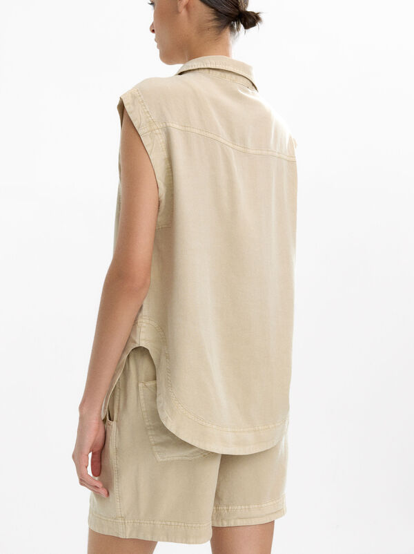 Sleeveless 100% lyocell shirt