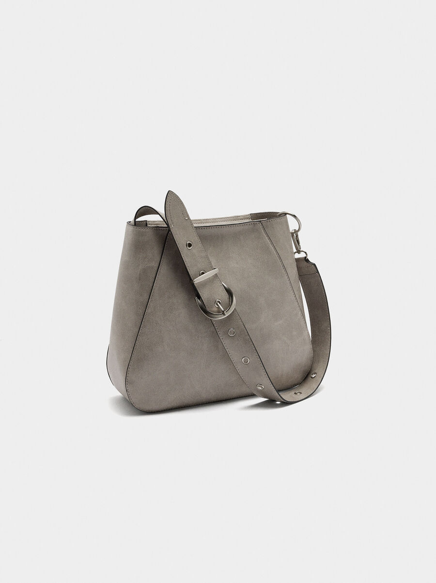 Shoulder bag with studs