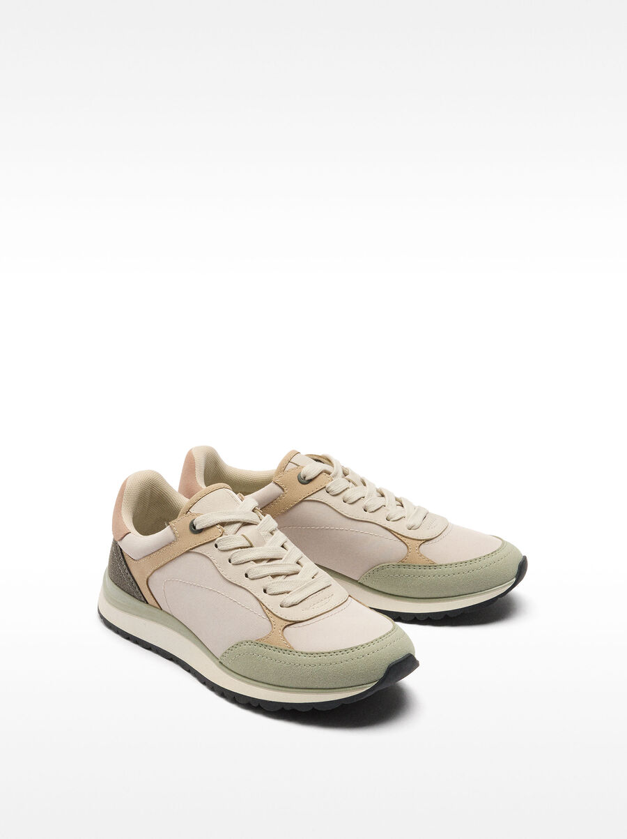 Contrast sneakers