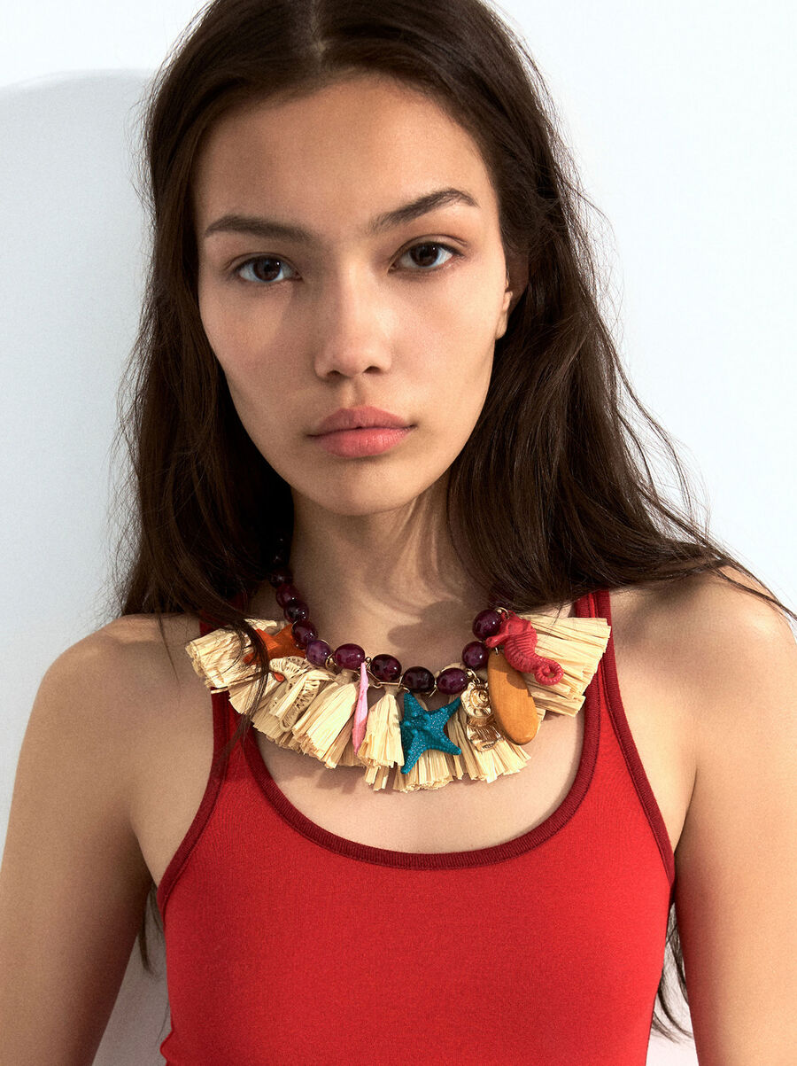 Collana con motivi marini