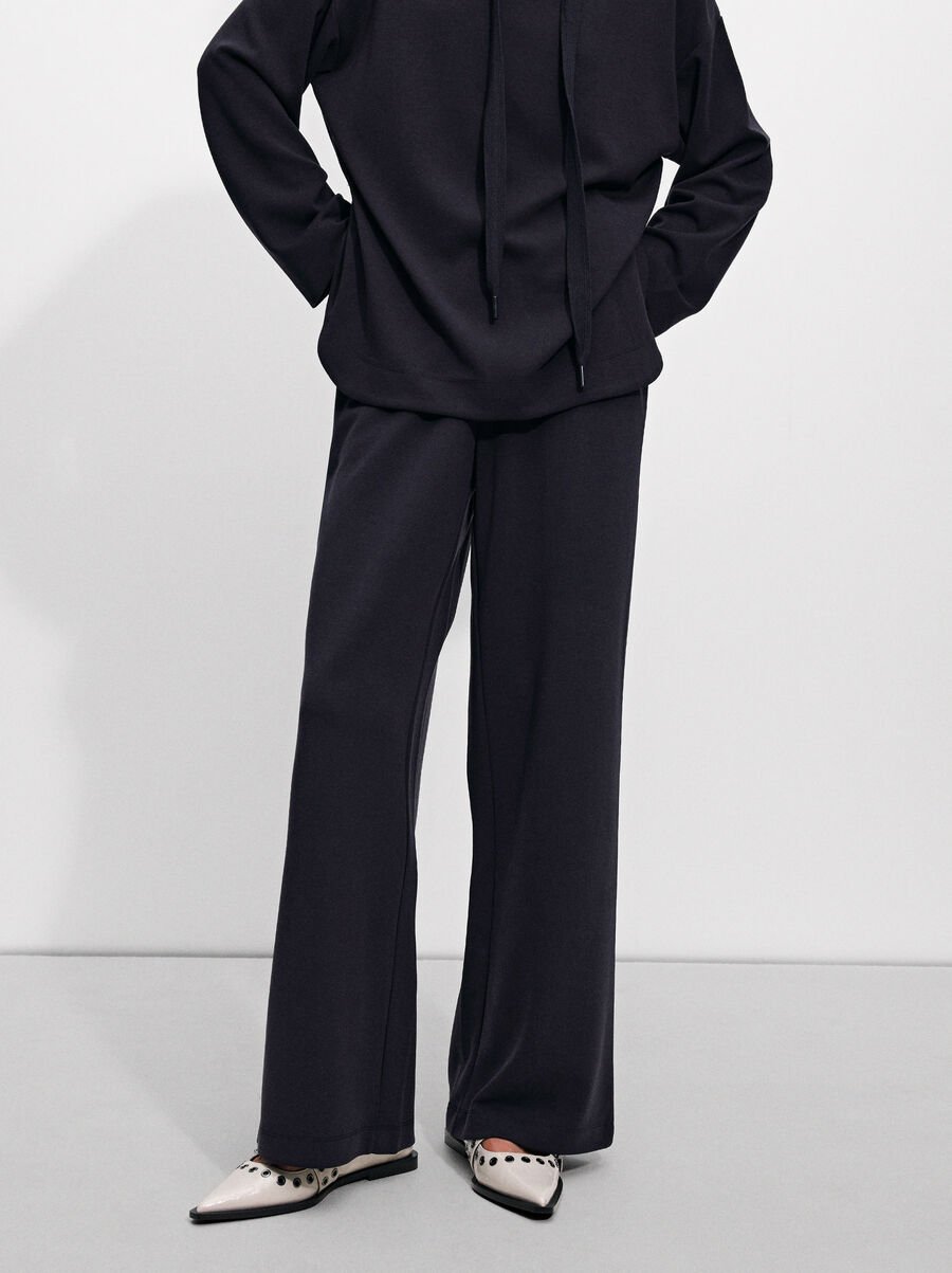 Pants with elastic waistband