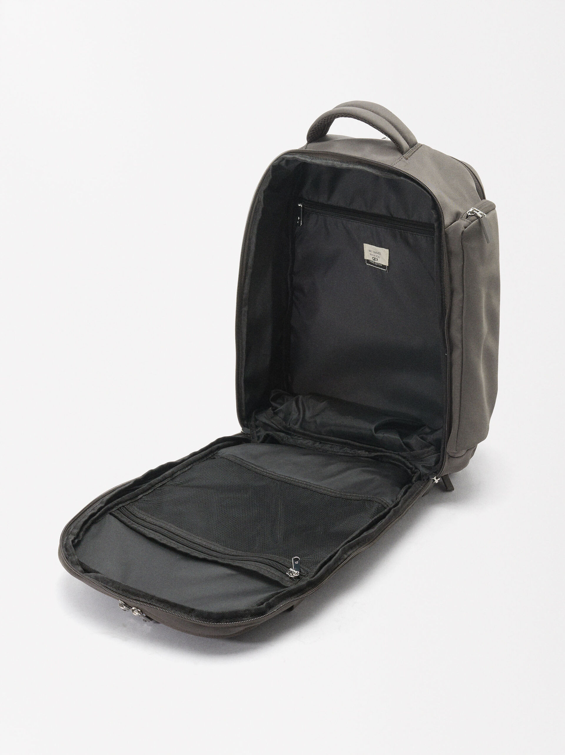 Kabinenrucksack aus Nylon image number 3.0