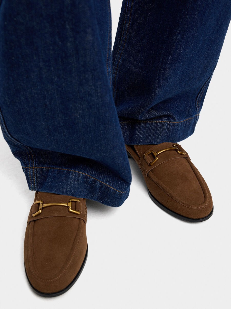 Leather loafers with buckle