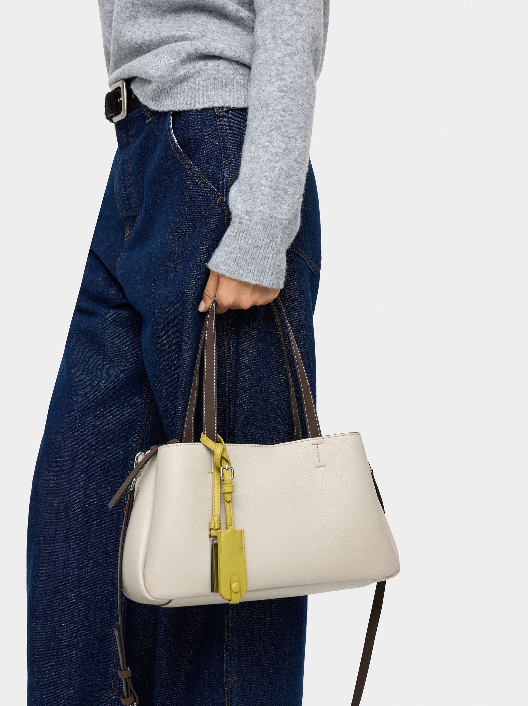 Plain tote bag with pendant image number 1.0