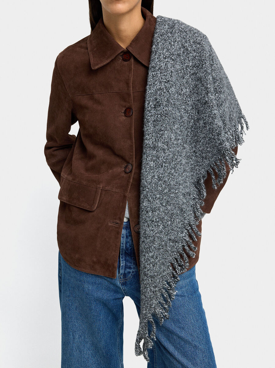 Shawl with fringes