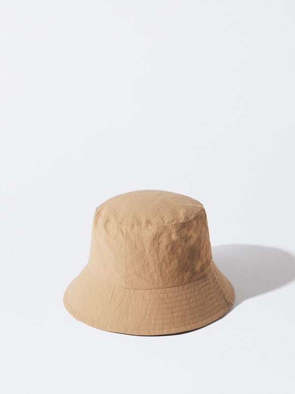 Reversible waterproof bucket hat