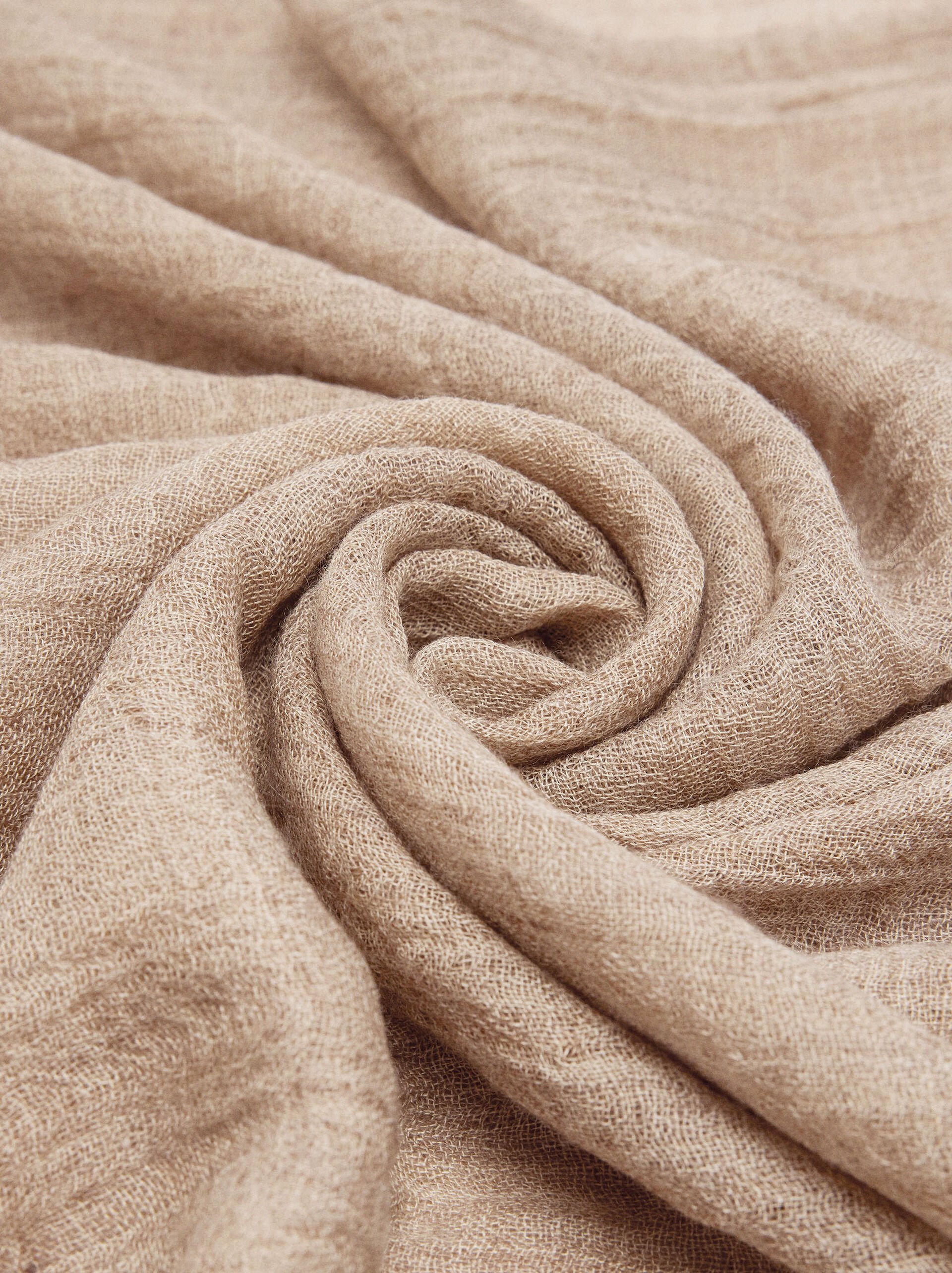 Wool blended pashmina image number 1.0