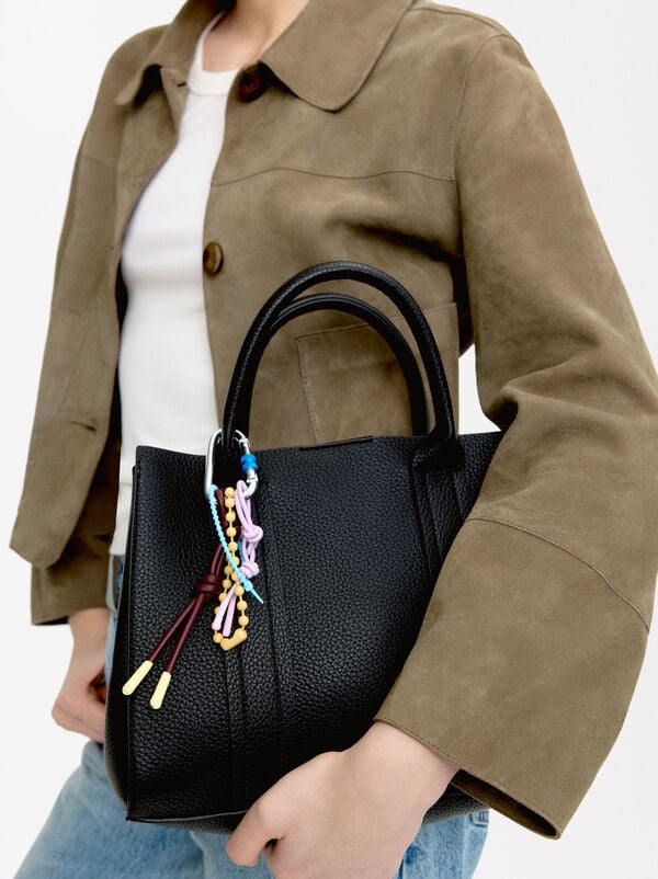Tote bag with M pendant