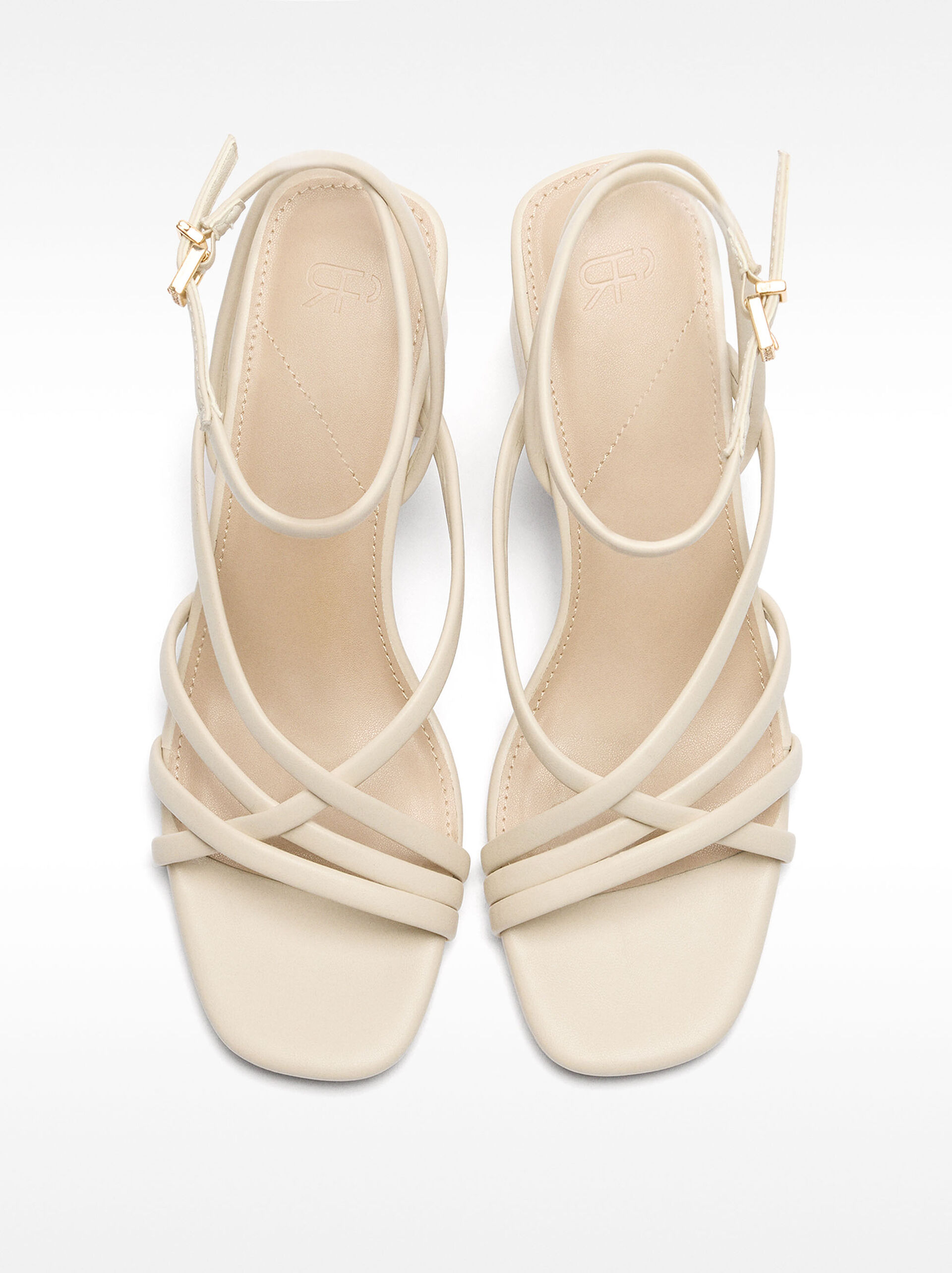 Heeled sandals with crossed straps image number 1.0