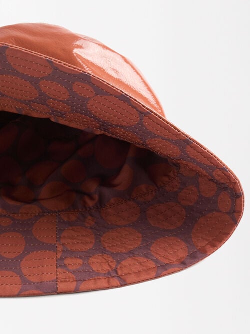 Reversible bucket hat