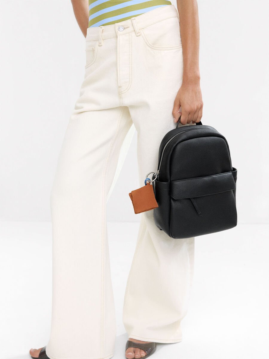Basic backpack with pendant