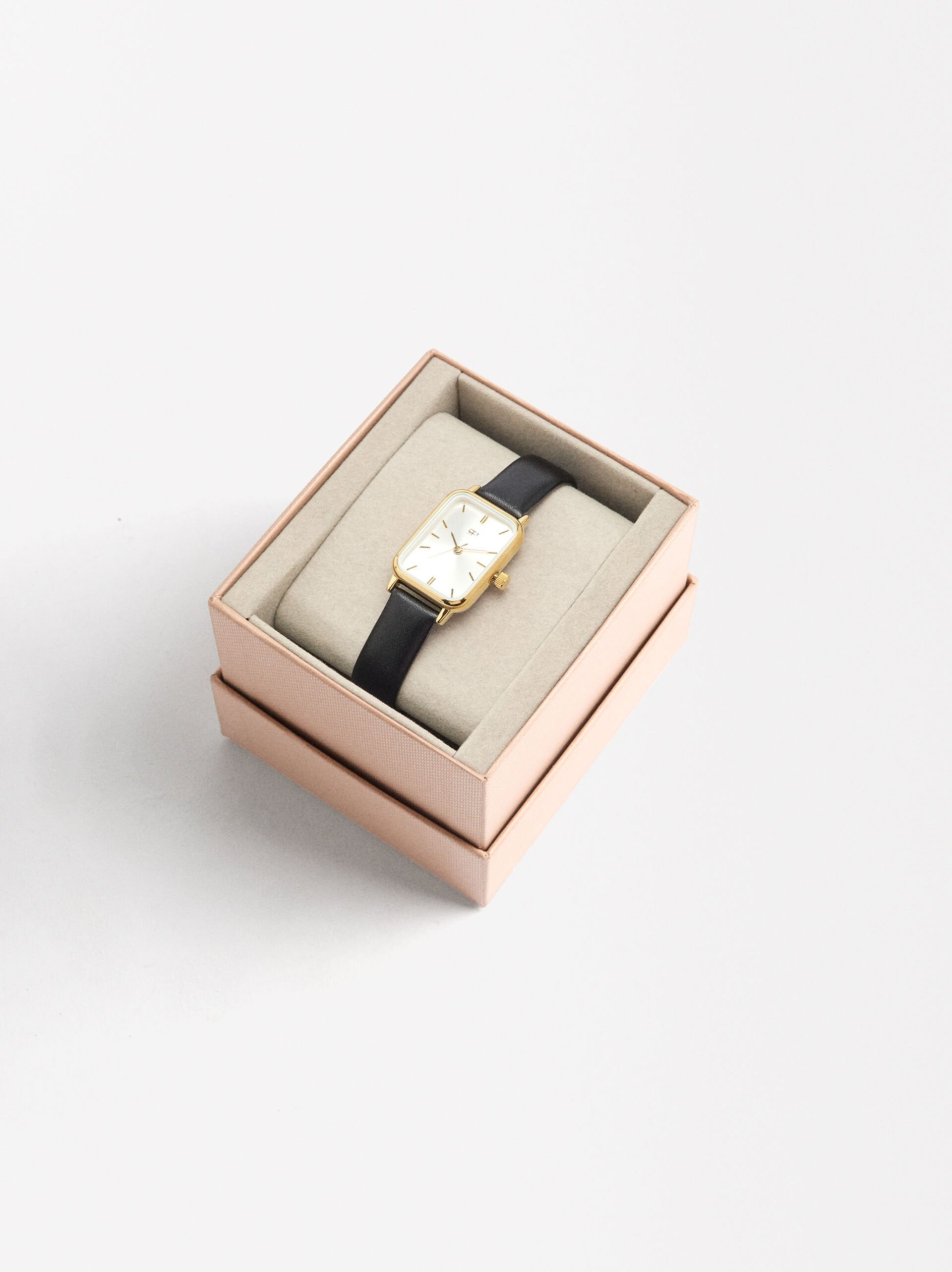 Square watch with leather-effect bracelet image number 3.0