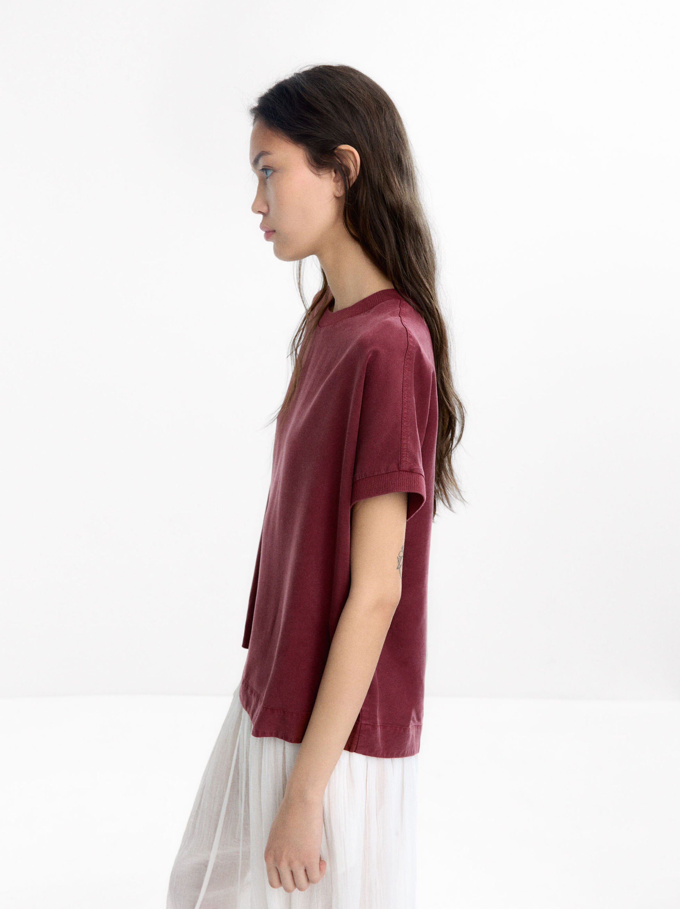 Camiseta con detalles acanalados image number 2.0