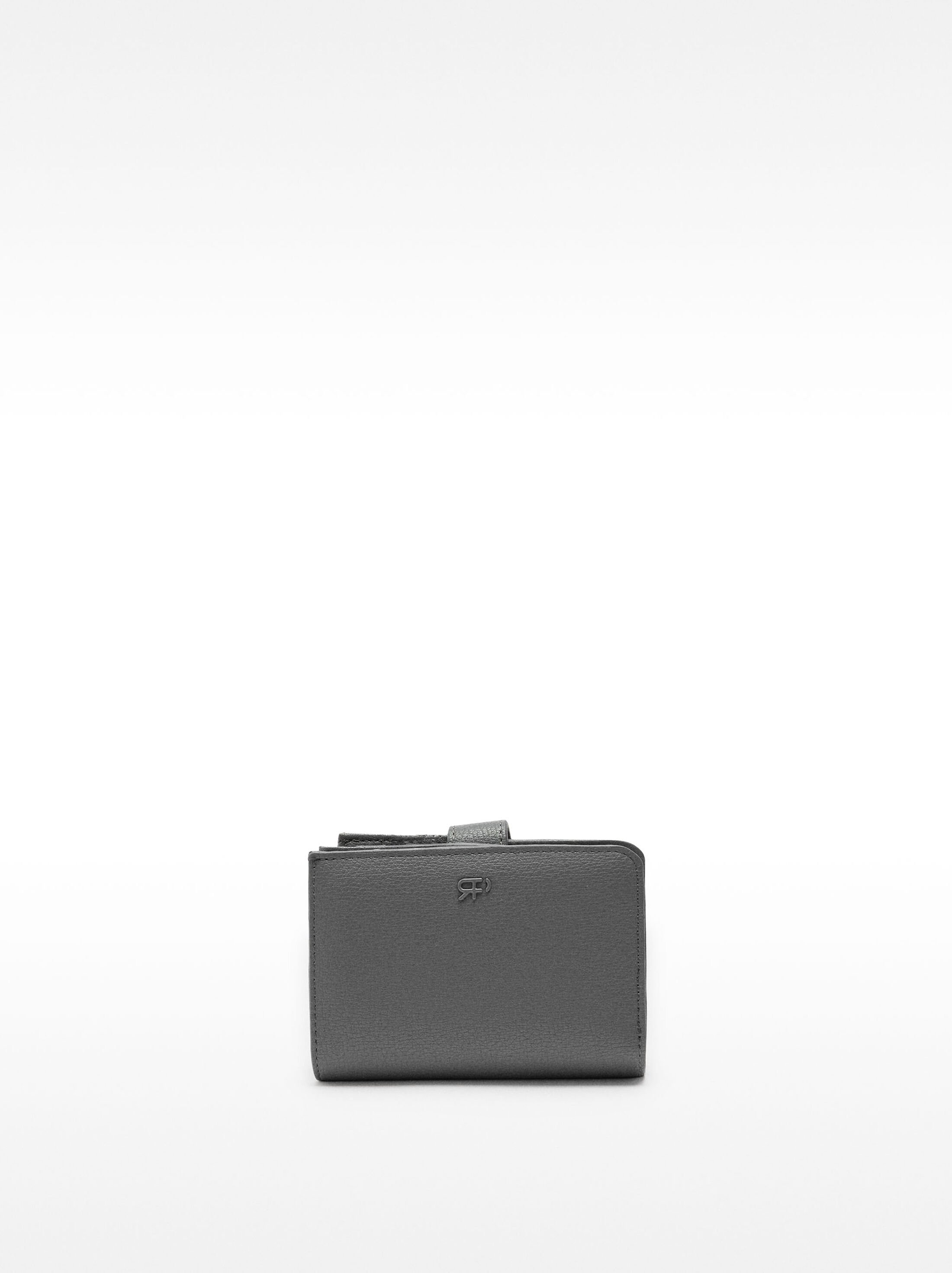 Cartera con textura S image number 0.0