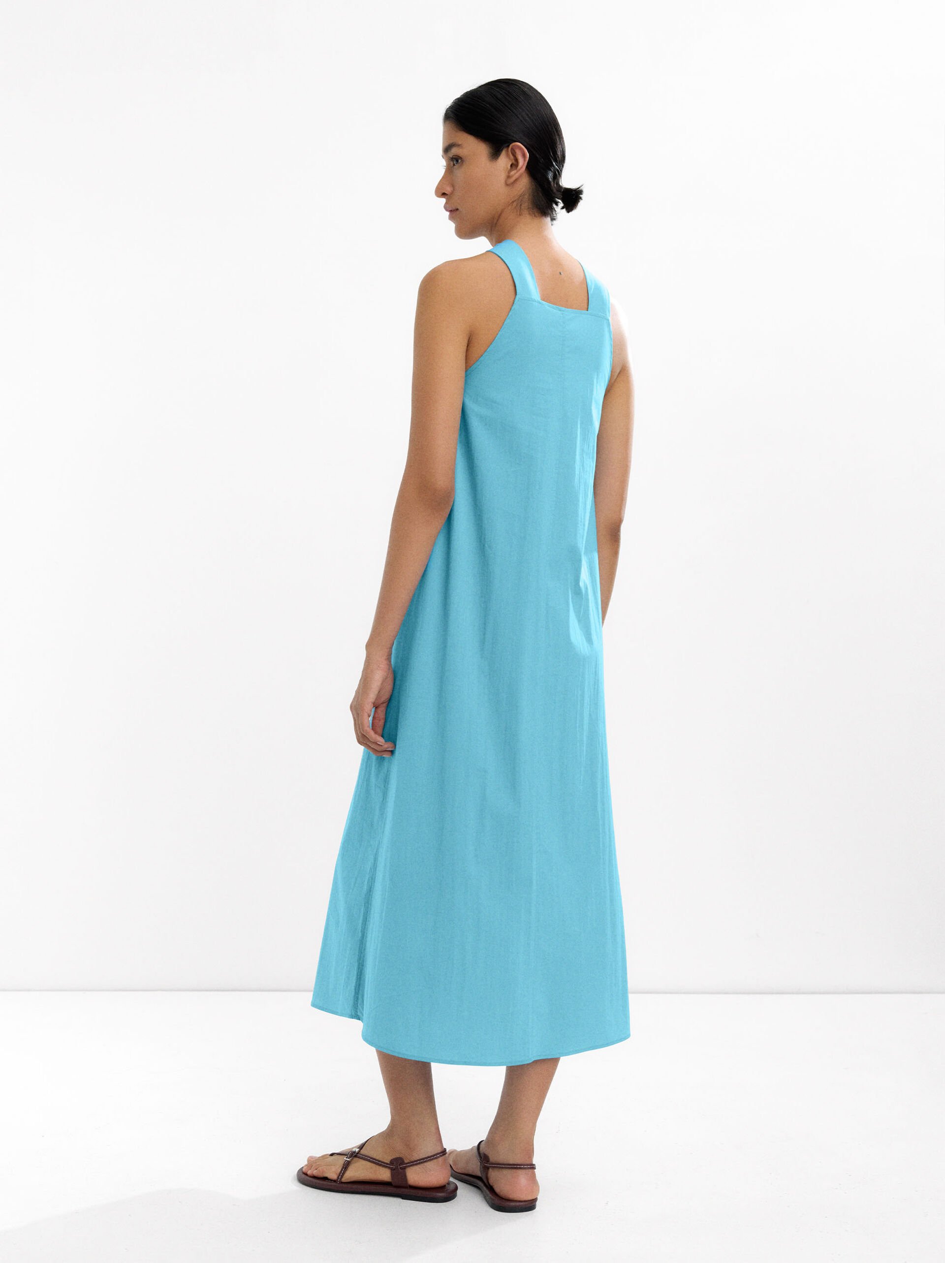Vestido fluido halter image number 2.0