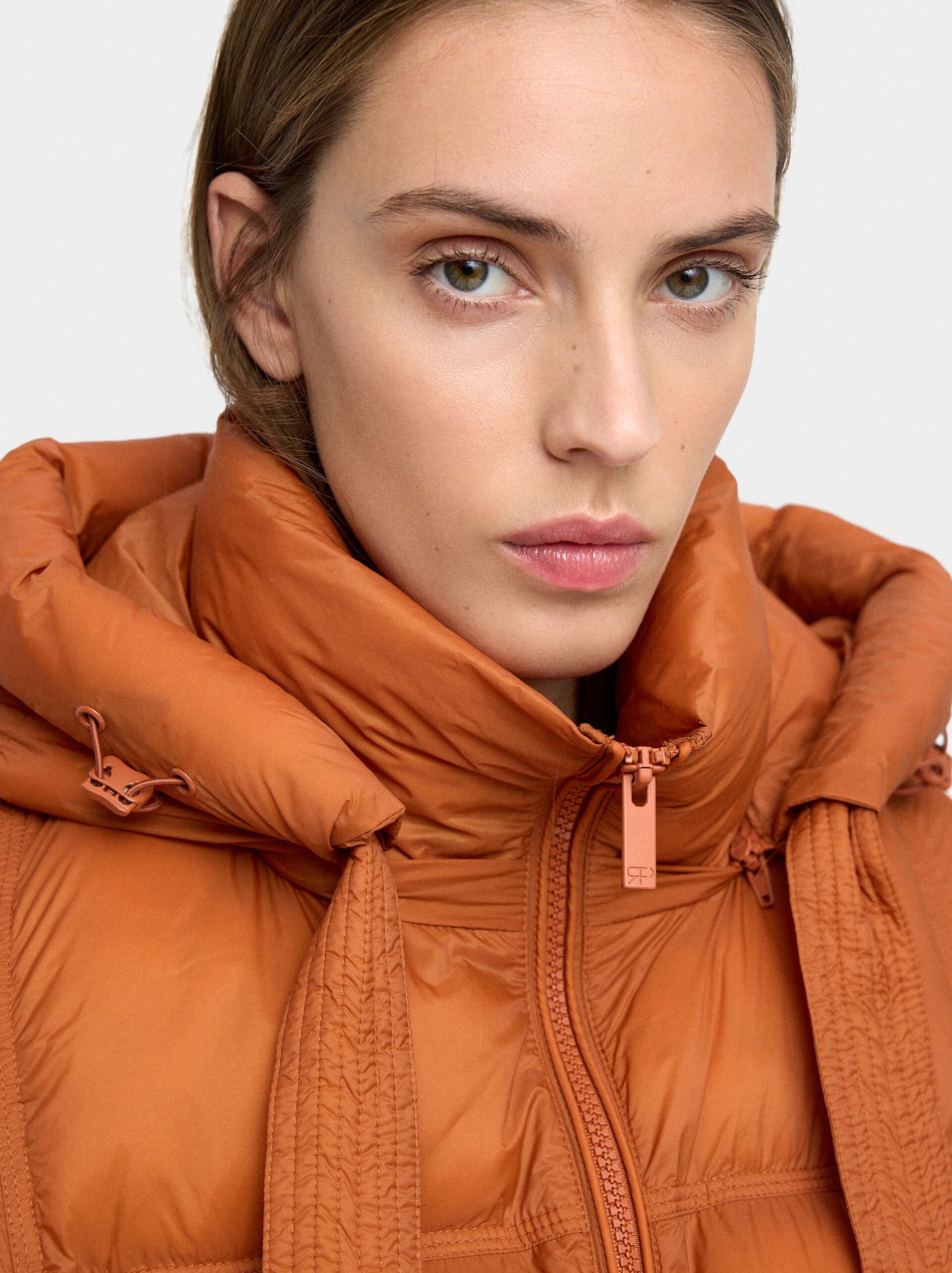 Quilted coat with removable hood image number 4.0