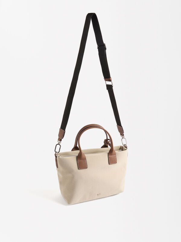 Tote bag with soft texture