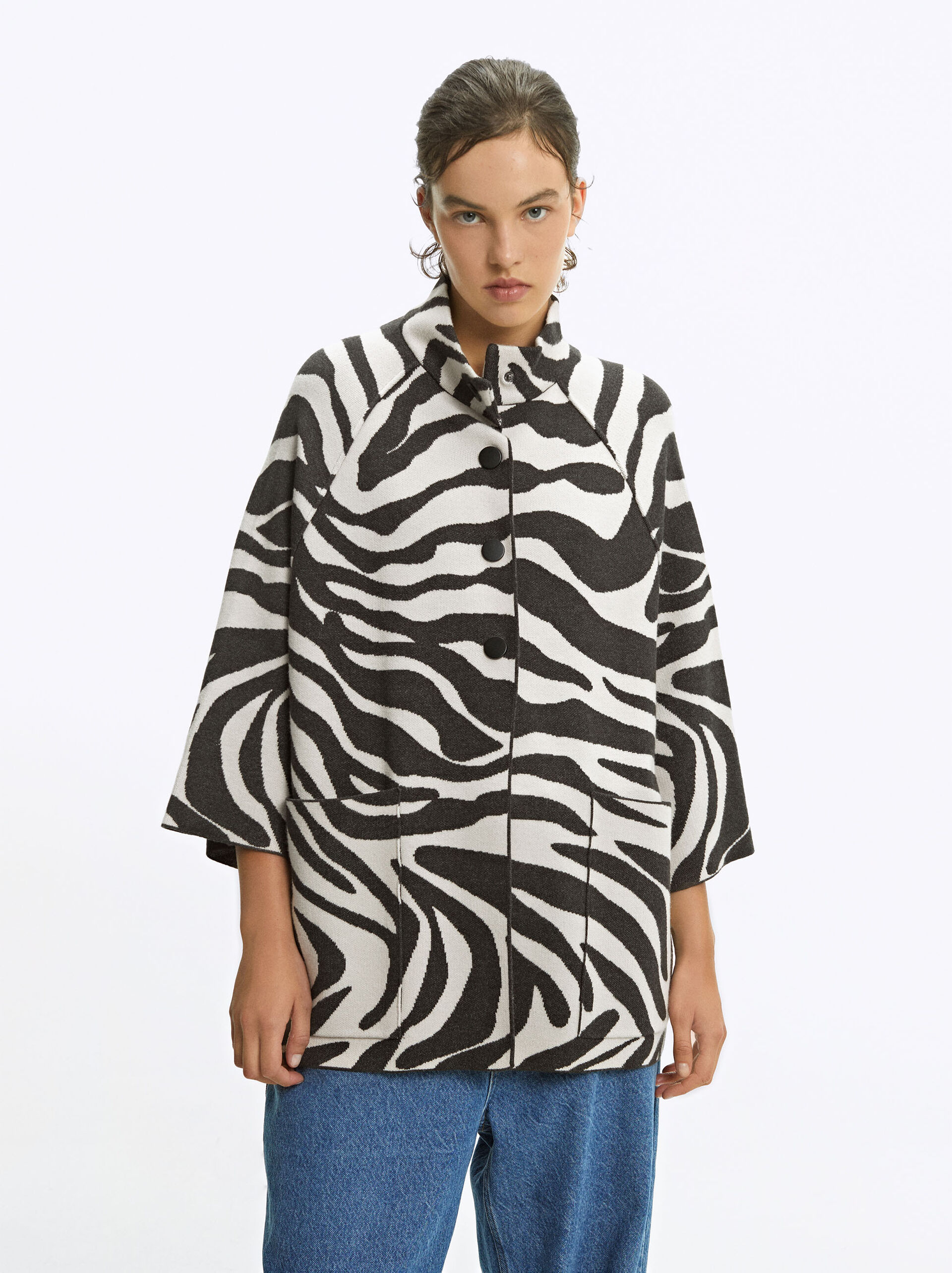Online Exclusive - Jacquard Hooded Knit Poncho image number 1.0