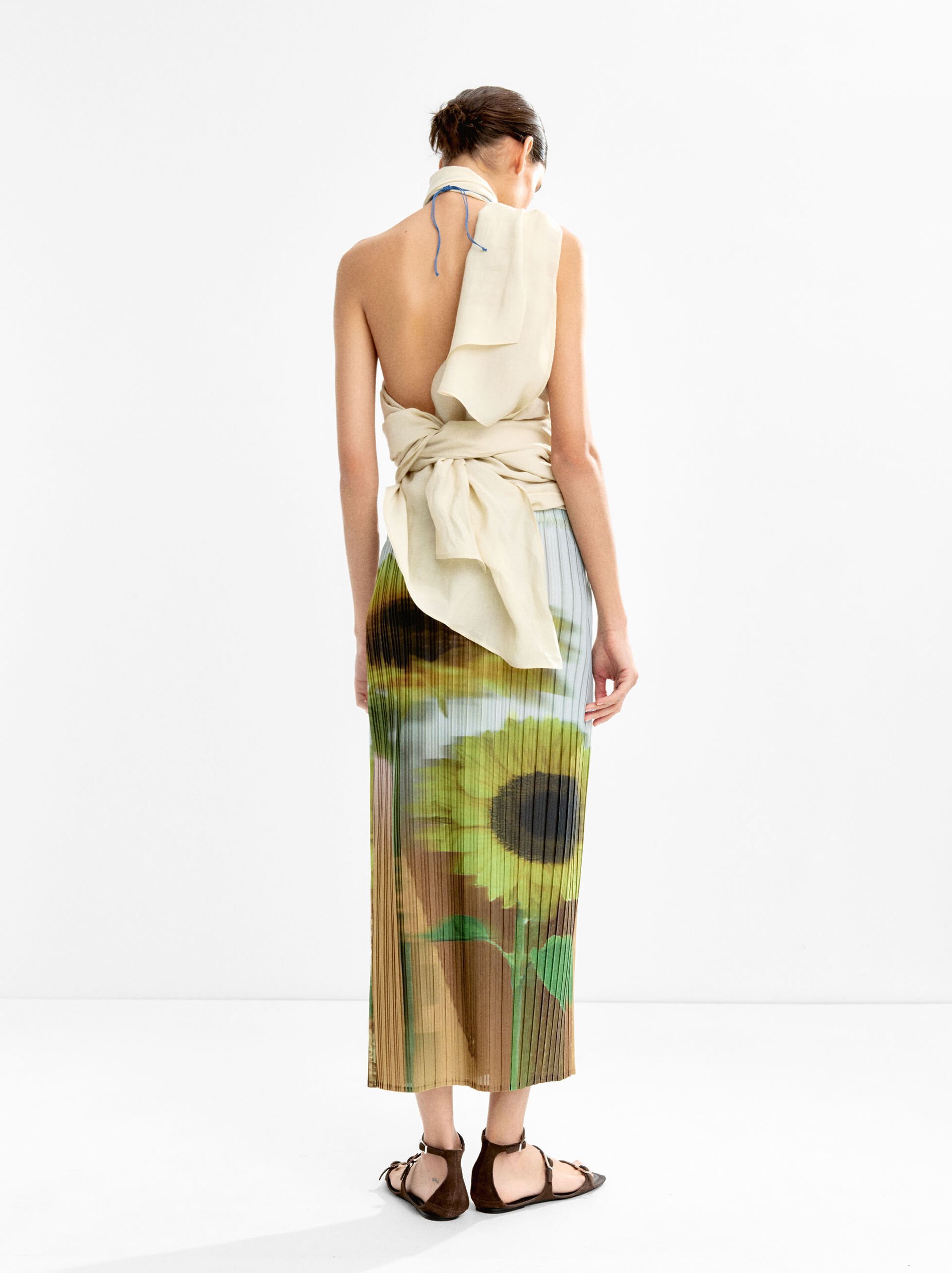 Floral print skirt image number 3.0