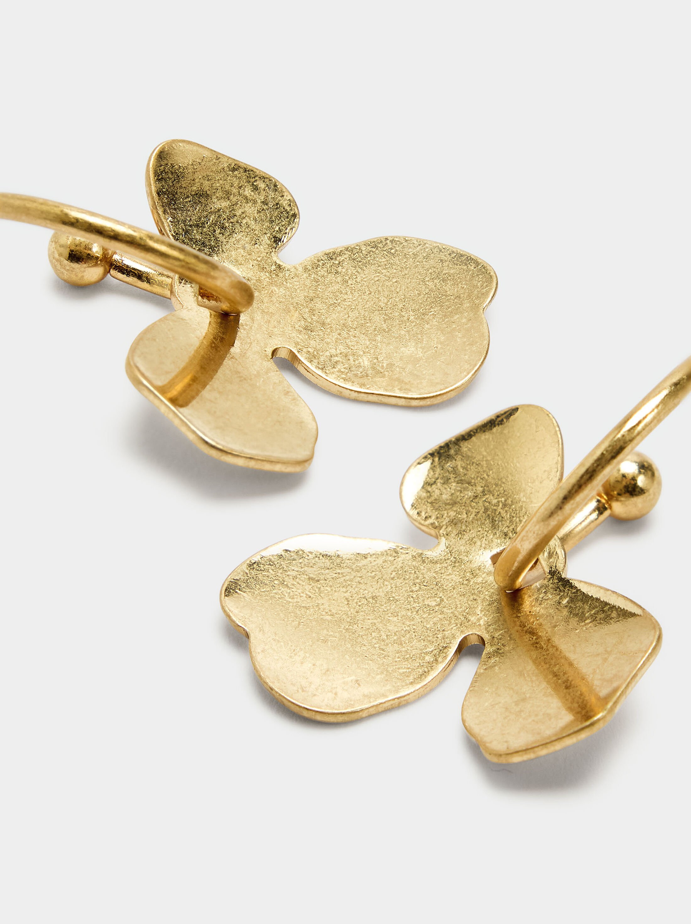 Hoop earrings with flower image number 1.0