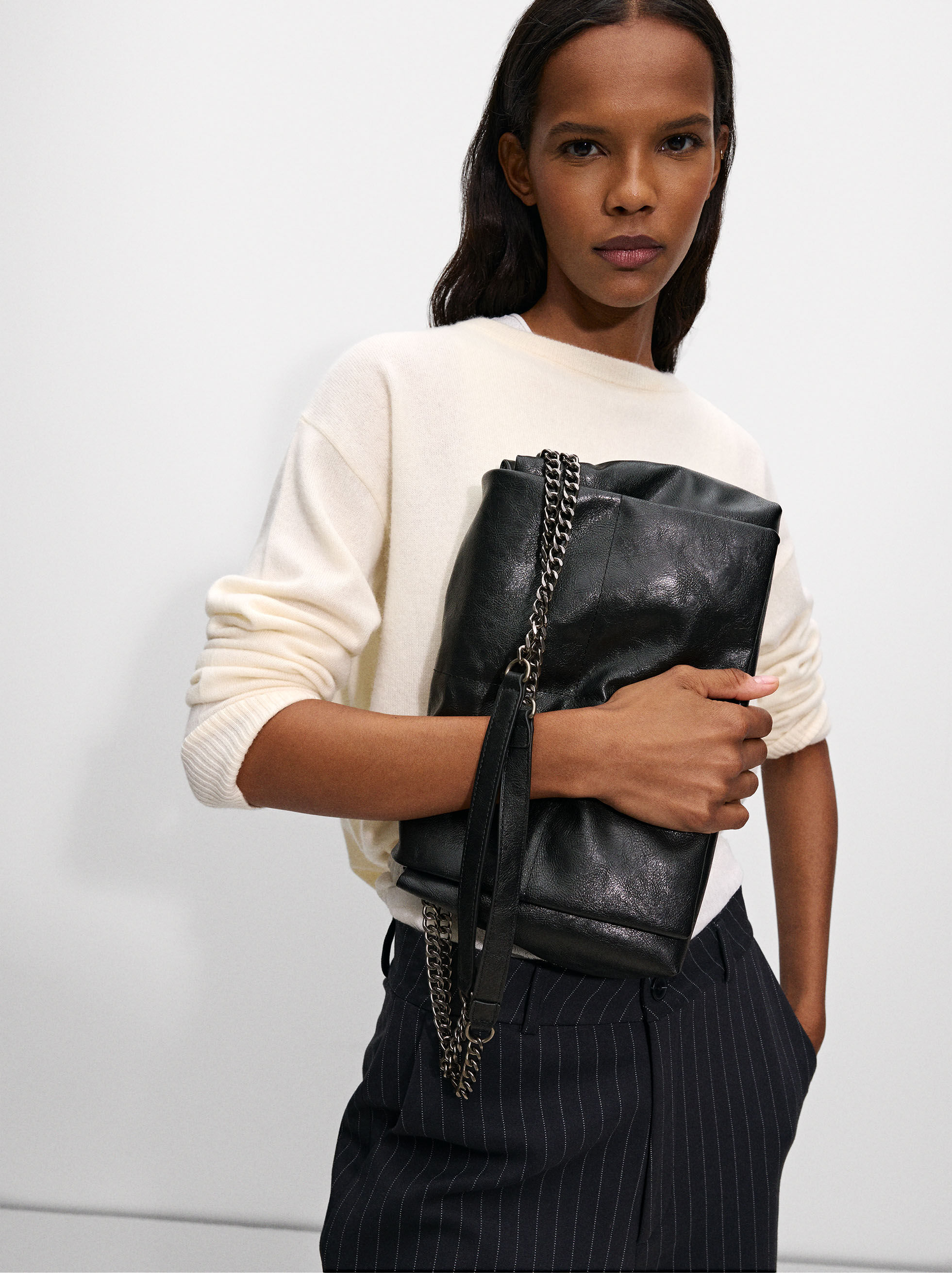 Shoulder Bag With Chain