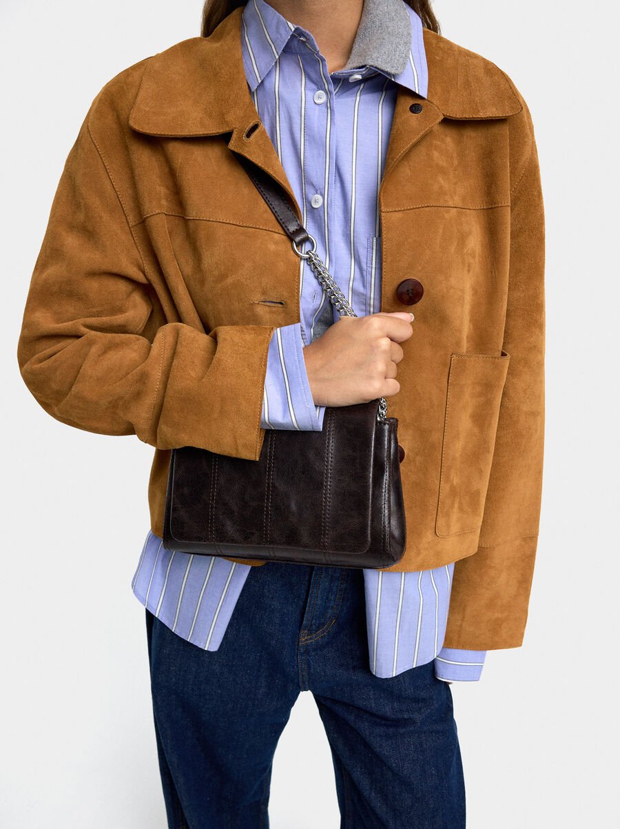 Padded shoulder bag with flap