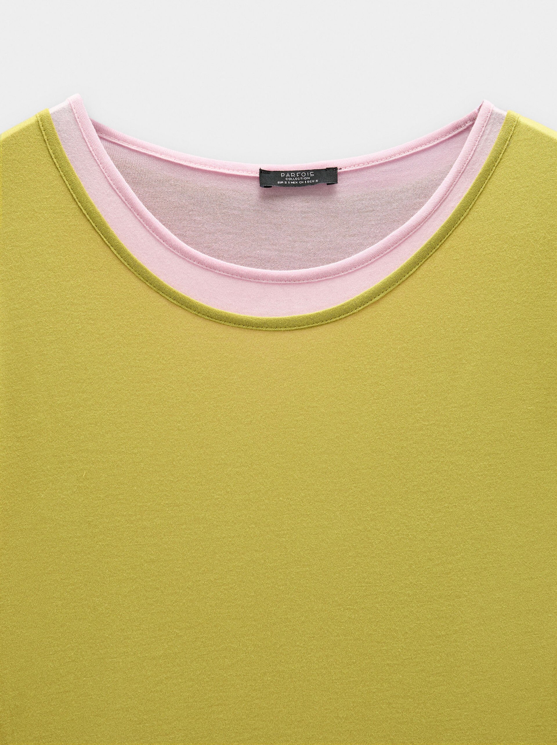 Bicolor T-Shirt image number 5.0