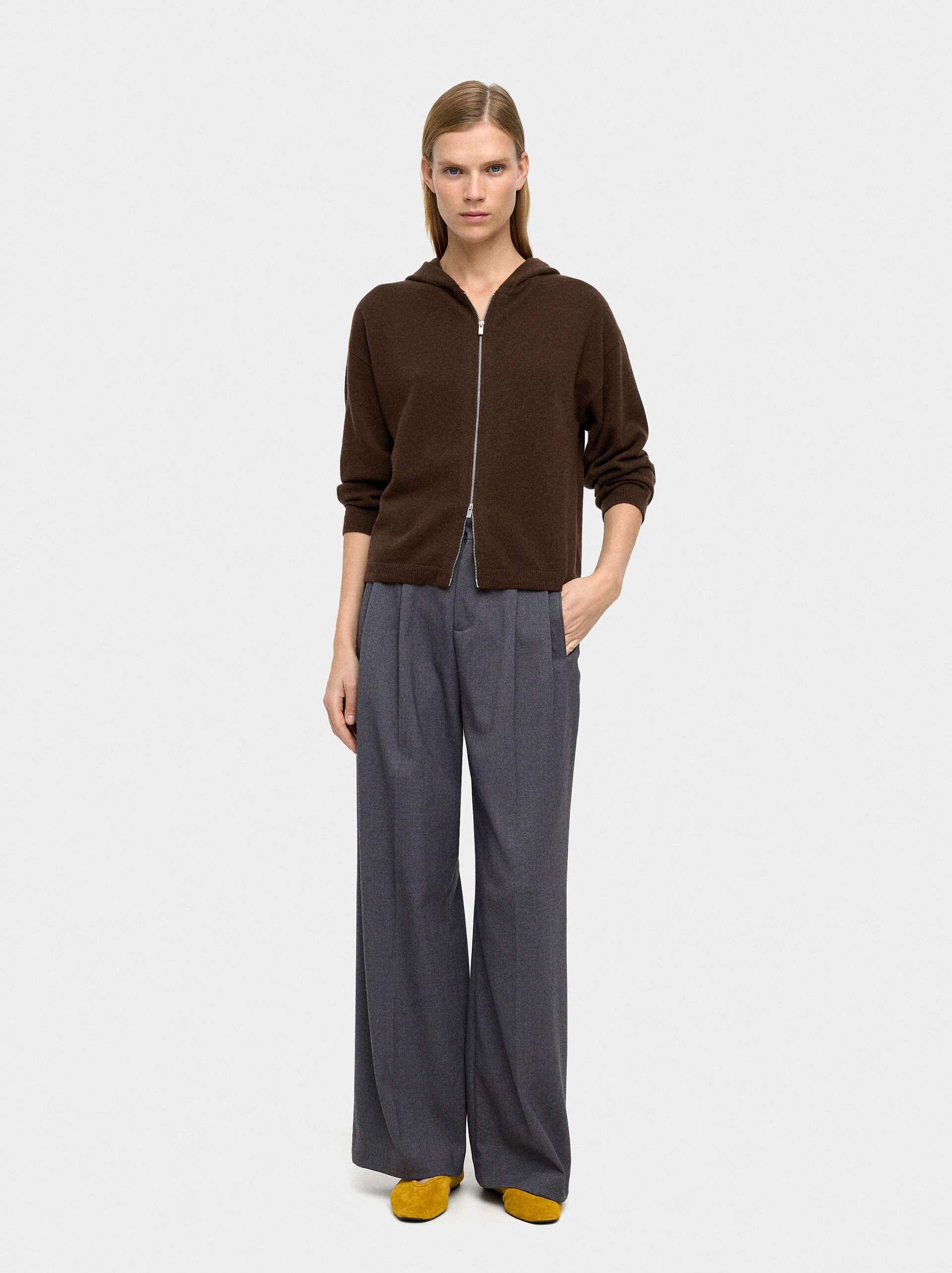 Cardigan with 100% cashmere image number 4.0