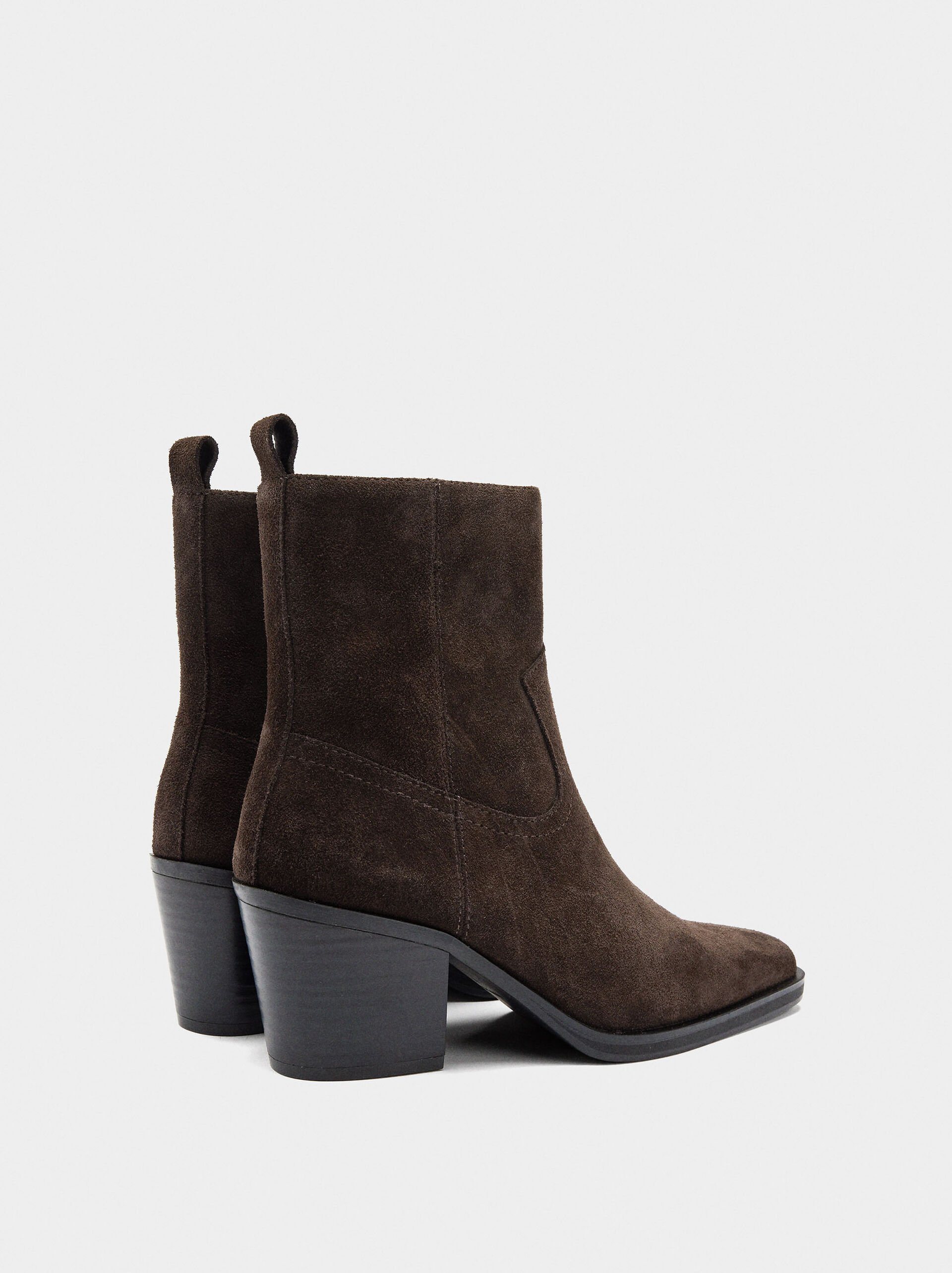 Leather ankle boots with wide heel image number 3.0