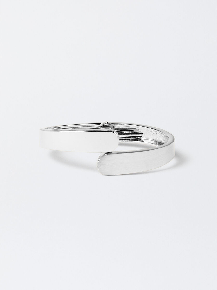 Rigid silver bracelet