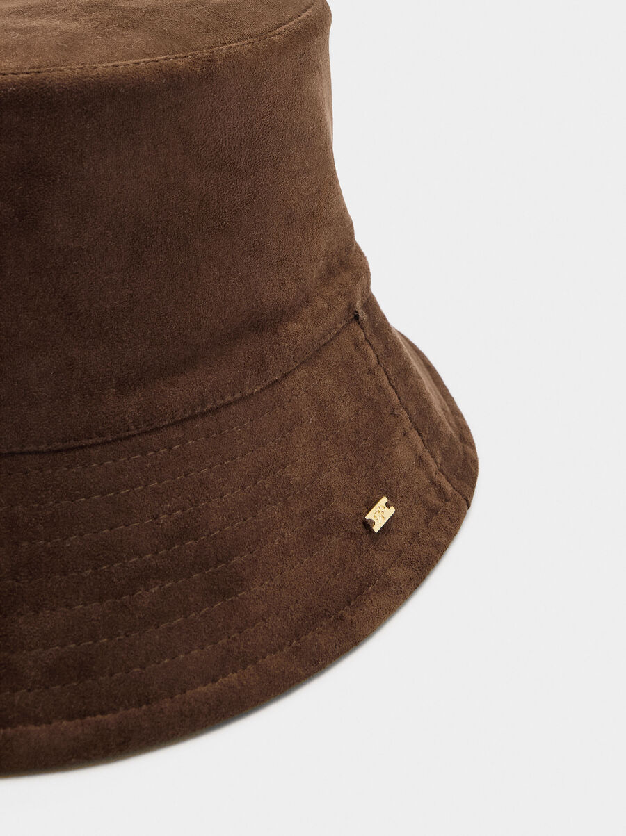 Reversible bucket hat