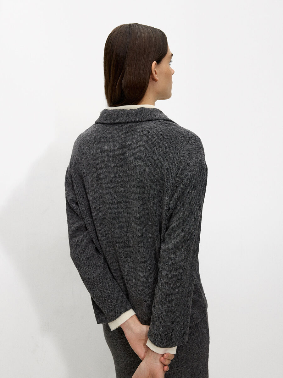 Long-sleeve textured t-shirt