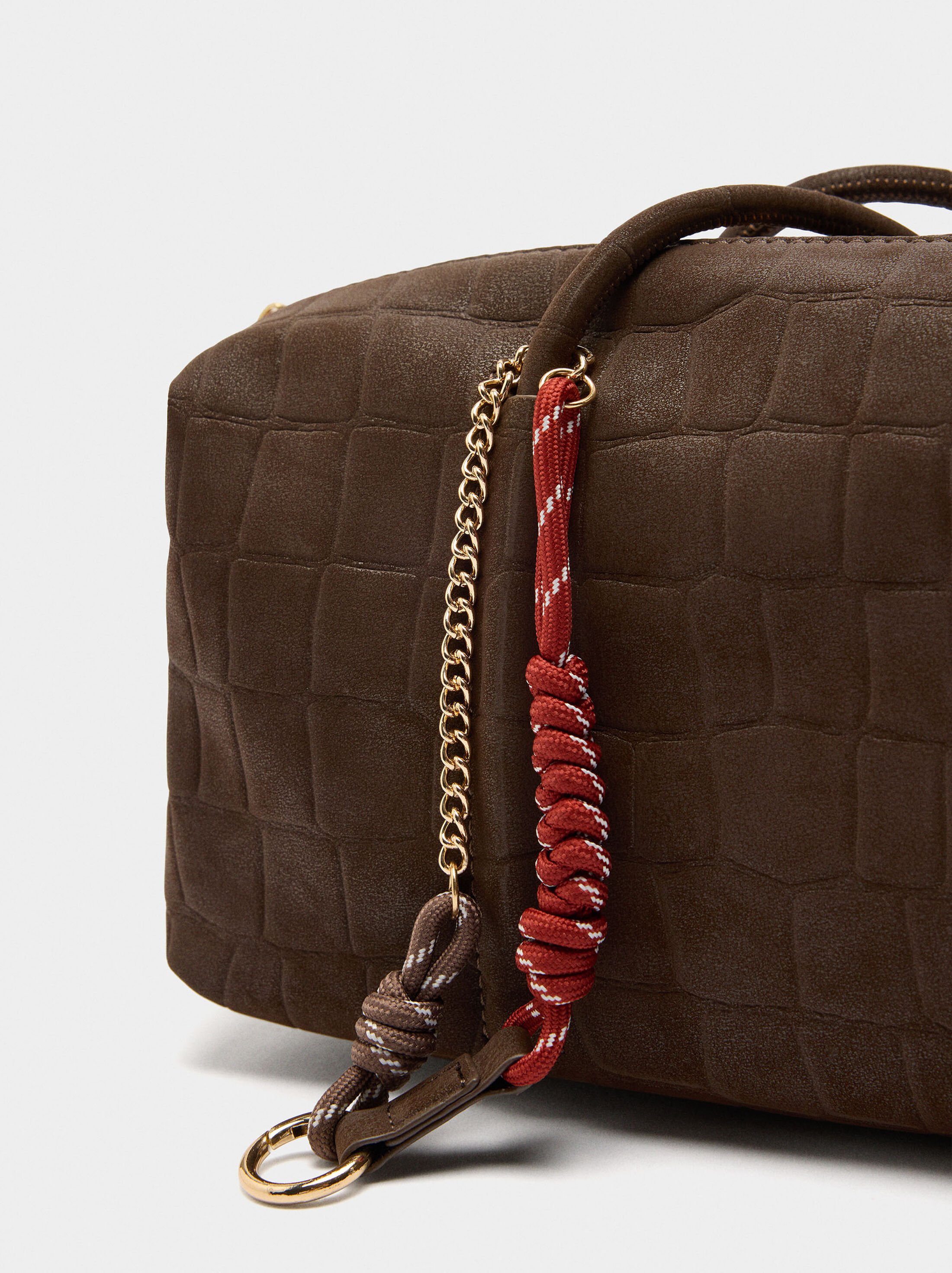 Shoulder bag with animal embossing image number 1.0