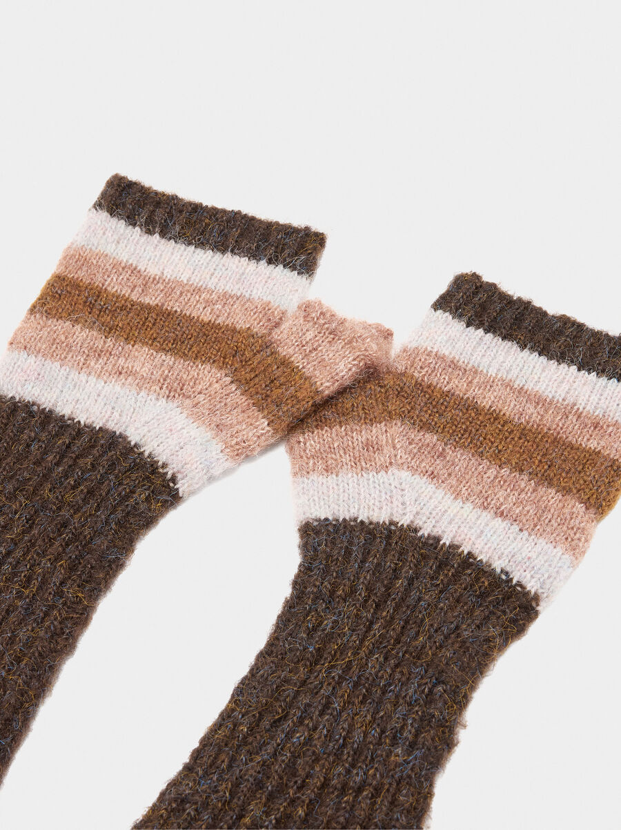 Knit mittens