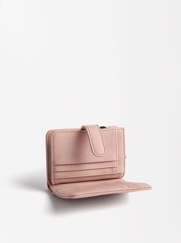 Textured wallet