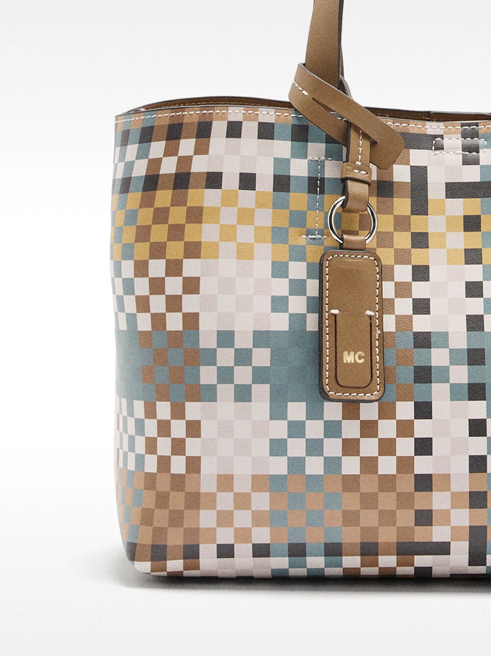 Checkered tote bag