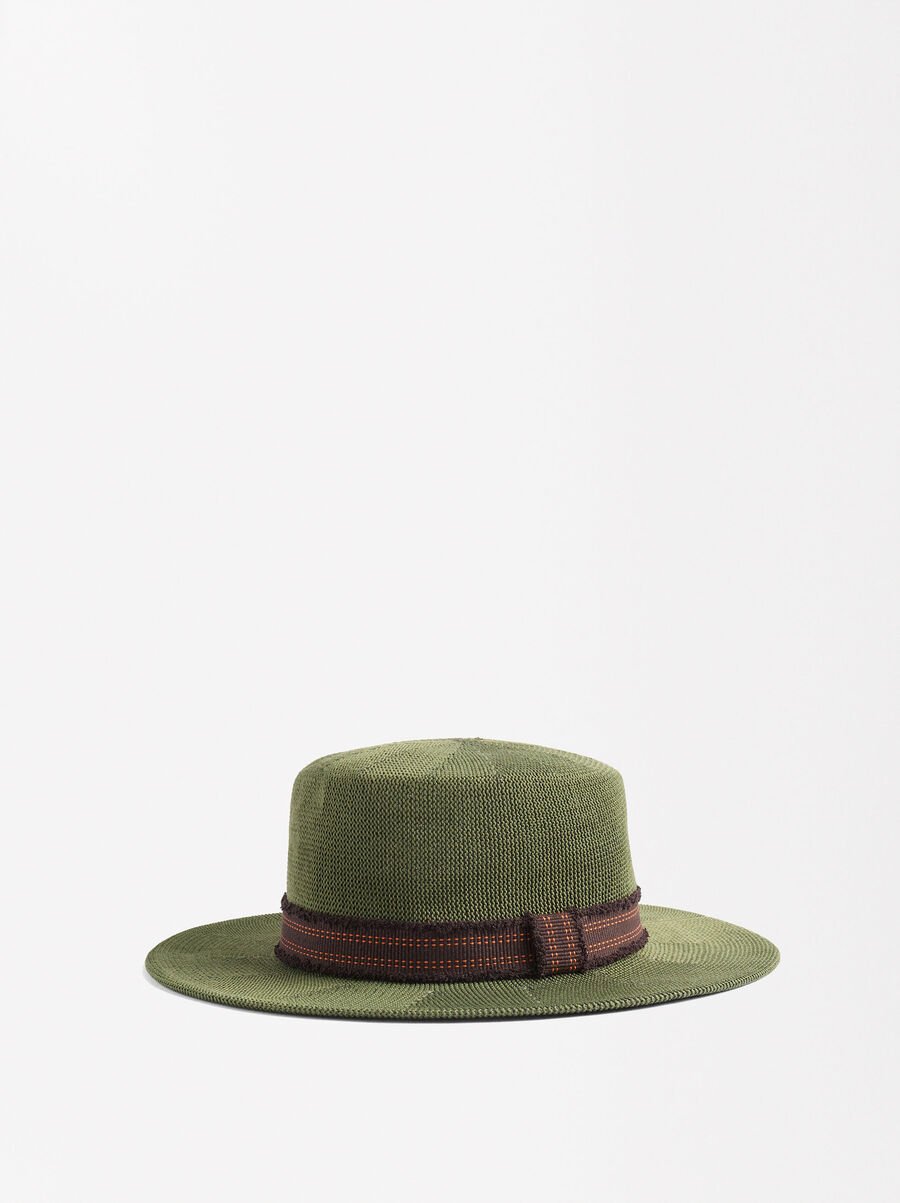 Knit hat with ribbon detail