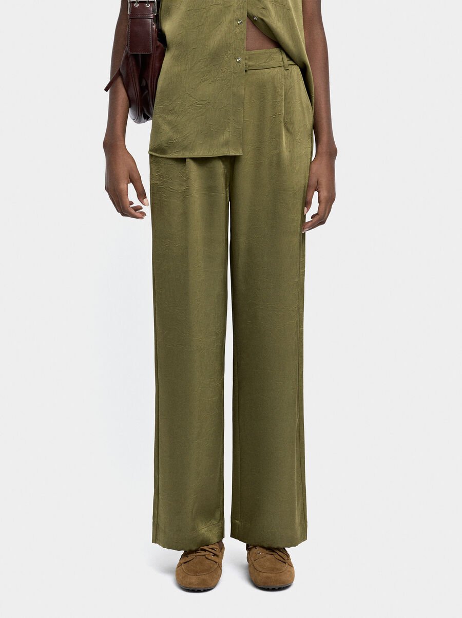 Wrinkled effect flowy pants