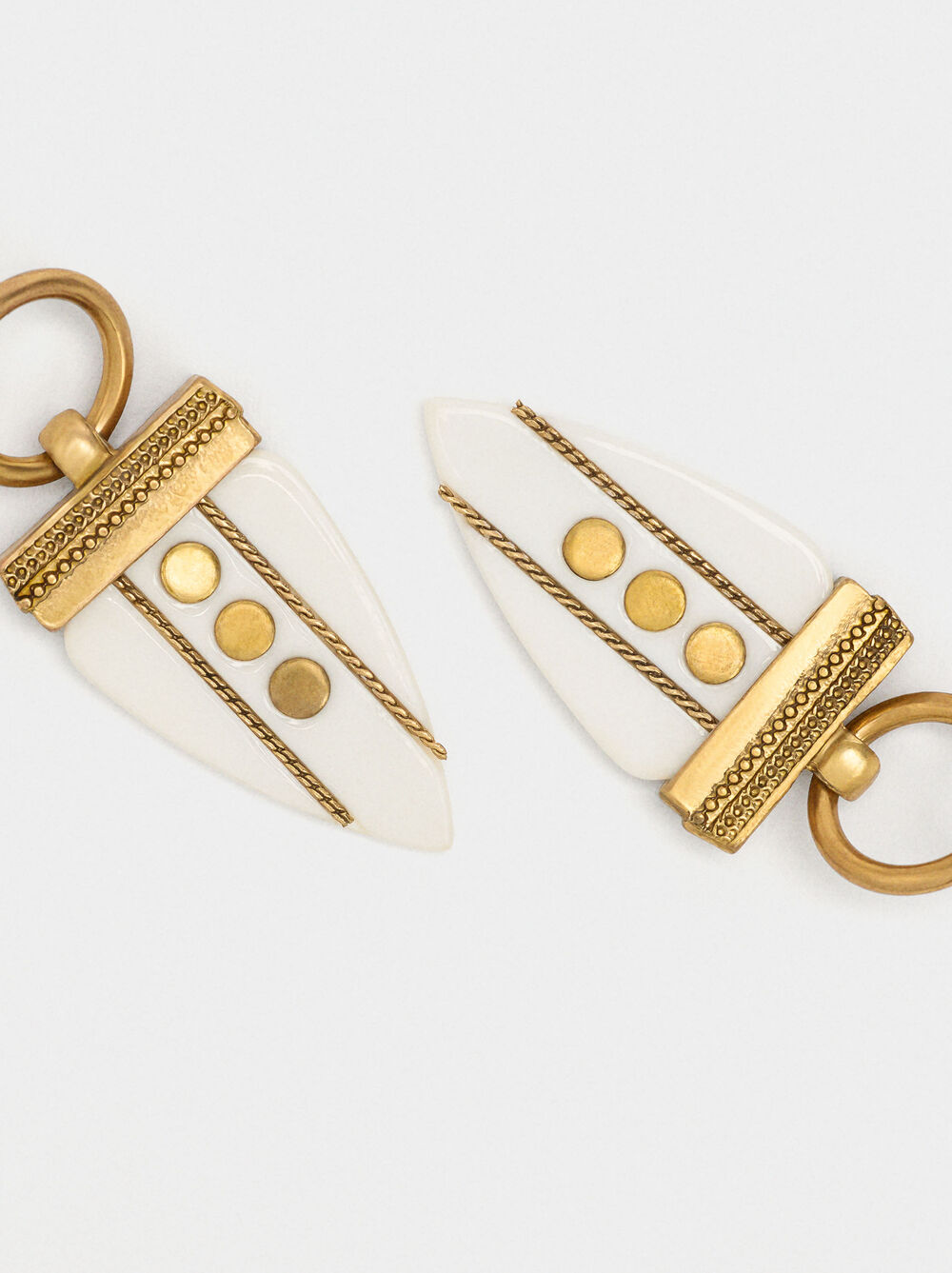 Long earrings with studs