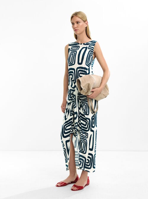 Langes Kleid mit geometrischem Muster